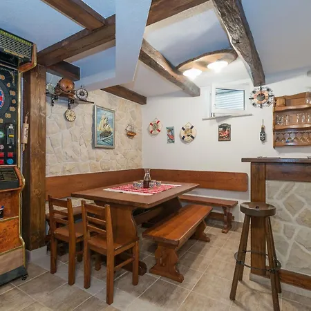 Partelj 4 By Interhome
