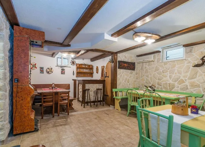 Partelj 4 By Interhome 维尔